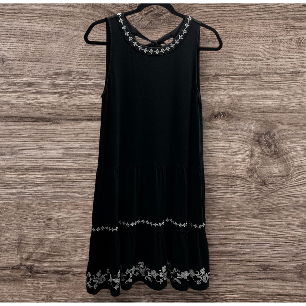 Ann Taylor LOFT Black Tiered Swing Dress White Embroidered Detail Women's S
